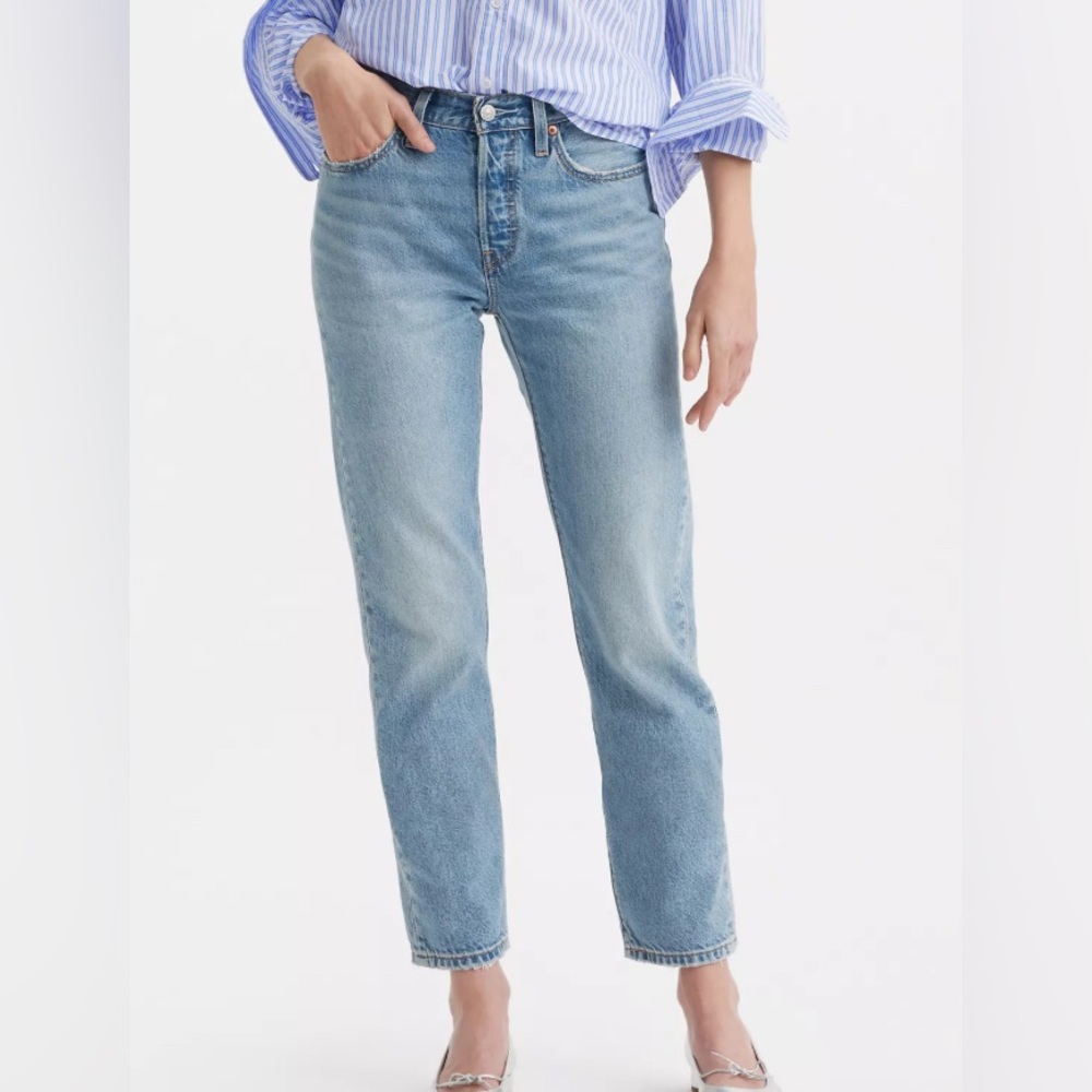 LEVIS - 501® Original Fit Cropped Lightweight Women's Jeans Sz 26